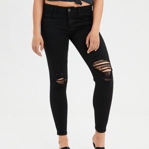 American Eagle distressed black jegging